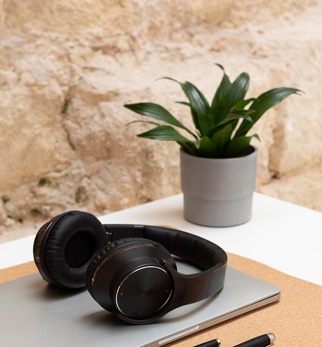 Top 5 simple accessories you need in your wardrobe